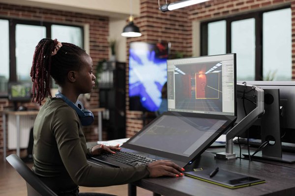 Quels sont les défis de la création d'un jeu de course en VR qui imite le ressenti de conduite réelle ?